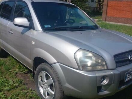 Хендай Туксон 2005 в Сумах на Automoto.ua Серый Хендай Туксон, объемом двигателя 2 л и пробегом 220 тыс. км за 7500 $, фото 1 на Automoto.ua