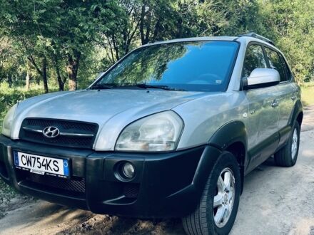 Хендай Туксон 2005 в Покровском на Automoto.ua Серый Хендай Туксон, объемом двигателя 2 л и пробегом 208 тыс. км за 4000 $, фото 1 на Automoto.ua