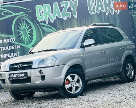 Серый Хендай Туксон, объемом двигателя 2 л и пробегом 182 тыс. км за 7200 $, фото 1 на Automoto.ua