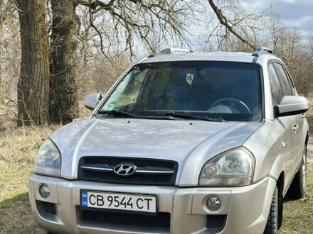 Хендай Туксон 2005 у Чернігові на Automoto.ua Сірий Хендай Туксон, об'ємом двигуна 1.98 л та пробігом 250 тис. км за 6200 $, фото 1 на Automoto.ua
