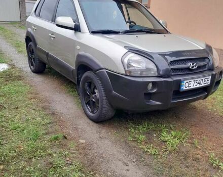 Сірий Хендай Туксон, об'ємом двигуна 1.99 л та пробігом 282 тис. км за 6200 $, фото 1 на Automoto.ua