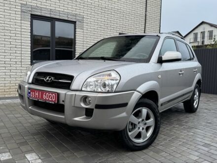 Хендай Туксон 2005 в Виннице на Automoto.ua Серый Хендай Туксон, объемом двигателя 2 л и пробегом 169 тыс. км за 6999 $, фото 1 на Automoto.ua