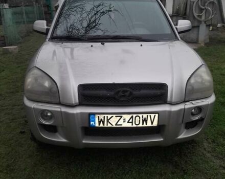 Сірий Хендай Туксон, об'ємом двигуна 2 л та пробігом 311 тис. км за 3749 $, фото 1 на Automoto.ua