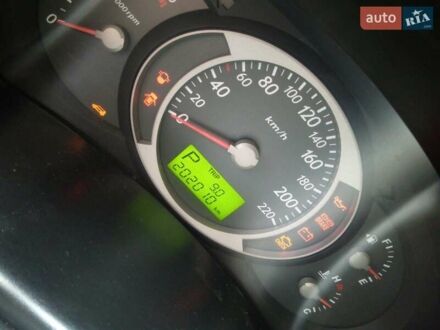 Хендай Туксон 2005 в Тальном на Automoto.ua Серый Хендай Туксон, объемом двигателя 2.02 л и пробегом 200 тыс. км за 7800 $, фото 1 на Automoto.ua