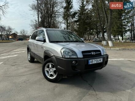 Сірий Хендай Туксон, об'ємом двигуна 2 л та пробігом 220 тис. км за 6999 $, фото 1 на Automoto.ua