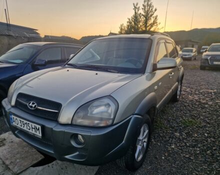 Сірий Хендай Туксон, об'ємом двигуна 2 л та пробігом 224 тис. км за 6800 $, фото 1 на Automoto.ua