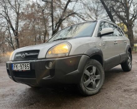 Серый Хендай Туксон, объемом двигателя 2.7 л и пробегом 370 тыс. км за 2900 $, фото 1 на Automoto.ua