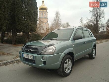 Хендай Туксон 2005 в Белой Церкве на Automoto.ua Серый Хендай Туксон, объемом двигателя 2 л и пробегом 260 тыс. км за 6150 $, фото 1 на Automoto.ua