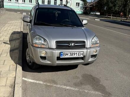 Хендай Туксон 2005 в Ромнах на Automoto.ua Серый Хендай Туксон, объемом двигателя 1.98 л и пробегом 275 тыс. км за 7500 $, фото 1 на Automoto.ua