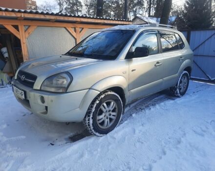 Серый Хендай Туксон, объемом двигателя 2 л и пробегом 275 тыс. км за 6900 $, фото 1 на Automoto.ua