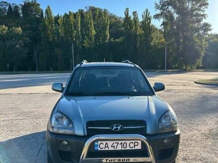 Сірий Хендай Туксон, об'ємом двигуна 2 л та пробігом 256 тис. км за 7500 $, фото 1 на Automoto.ua