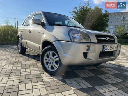 Хендай Туксон 2006 в Буске на Automoto.ua Серый Хендай Туксон, объемом двигателя 2 л и пробегом 275 тыс. км за 7700 $, фото 1 на Automoto.ua