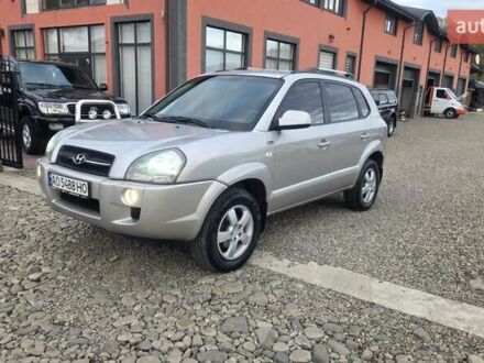 Серый Хендай Туксон, объемом двигателя 1.98 л и пробегом 192 тыс. км за 6950 $, фото 1 на Automoto.ua