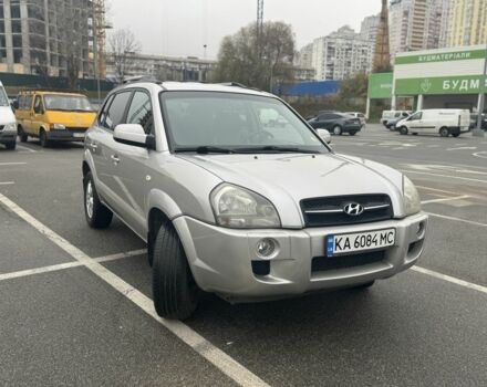Сірий Хендай Туксон, об'ємом двигуна 2 л та пробігом 176 тис. км за 7300 $, фото 1 на Automoto.ua