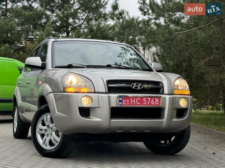 Хендай Туксон 2006 в Дрогобыче на Automoto.ua Серый Хендай Туксон, объемом двигателя 2 л и пробегом 206 тыс. км за 7200 $, фото 1 на Automoto.ua
