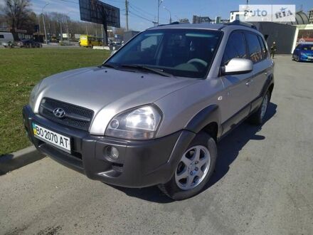 Хендай Туксон 2006 в Тернополе на Automoto.ua Серый Хендай Туксон, объемом двигателя 2 л и пробегом 198 тыс. км за 7999 $, фото 1 на Automoto.ua