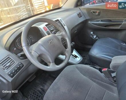 Сірий Хендай Туксон, об'ємом двигуна 1.98 л та пробігом 230 тис. км за 8500 $, фото 1 на Automoto.ua