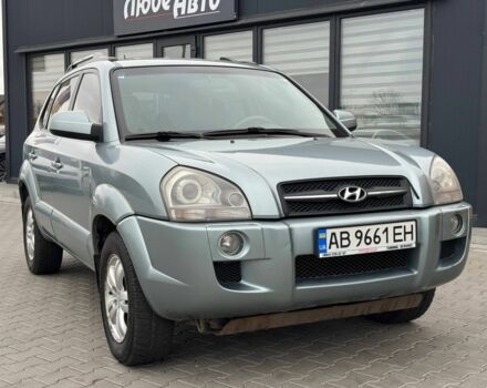 Сірий Хендай Туксон, об'ємом двигуна 2 л та пробігом 240 тис. км за 7500 $, фото 1 на Automoto.ua