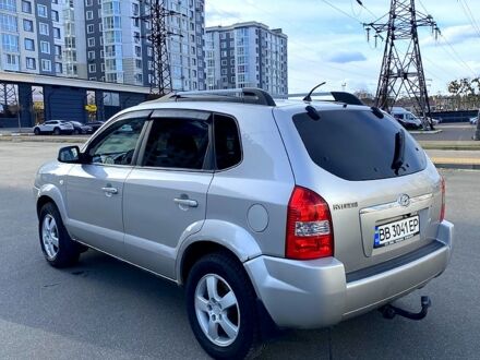 Сірий Хендай Туксон, об'ємом двигуна 2 л та пробігом 245 тис. км за 6500 $, фото 1 на Automoto.ua