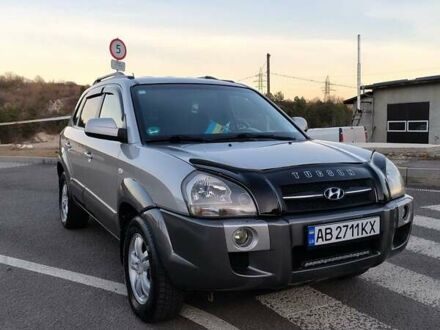 Хендай Туксон 2006 в Могилев-Подольском на Automoto.ua Серый Хендай Туксон, объемом двигателя 2 л и пробегом 250 тыс. км за 7750 $, фото 1 на Automoto.ua