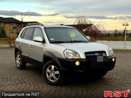Хендай Туксон 2006 в Жовкве на Automoto.ua Серый Хендай Туксон, объемом двигателя 2 л и пробегом 256 тыс. км за 7300 $, фото 1 на Automoto.ua