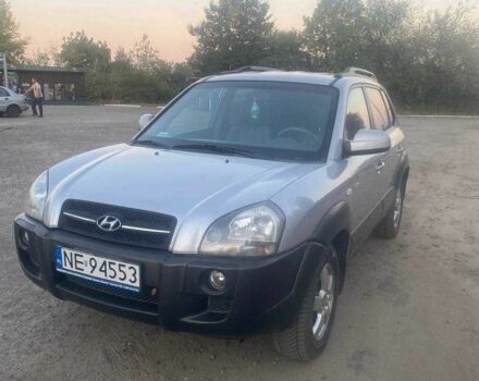 Сірий Хендай Туксон, об'ємом двигуна 2 л та пробігом 263 тис. км за 3700 $, фото 1 на Automoto.ua