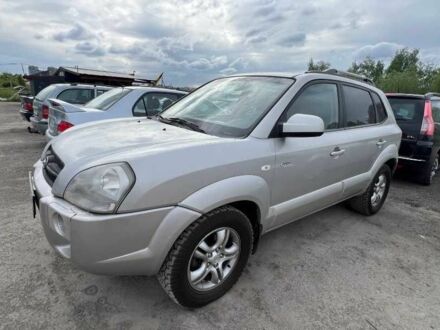 Хендай Туксон 2006 в Черткове на Automoto.ua Серый Хендай Туксон, объемом двигателя 2 л и пробегом 271 тыс. км за 4064 $, фото 1 на Automoto.ua