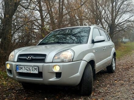 Сірий Хендай Туксон, об'ємом двигуна 2 л та пробігом 222 тис. км за 8800 $, фото 1 на Automoto.ua