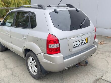 Хендай Туксон 2006 в Краматорске на Automoto.ua Серый Хендай Туксон, объемом двигателя 2 л и пробегом 195 тыс. км за 4000 $, фото 1 на Automoto.ua
