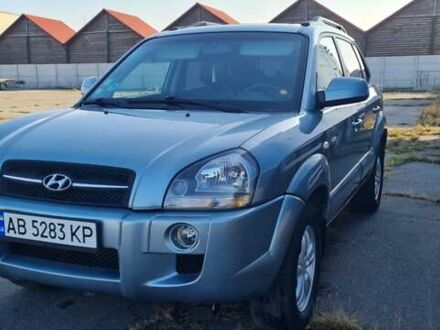 Сірий Хендай Туксон, об'ємом двигуна 1.99 л та пробігом 190 тис. км за 9600 $, фото 1 на Automoto.ua