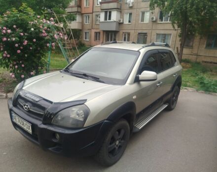 Сірий Хендай Туксон, об'ємом двигуна 2 л та пробігом 178 тис. км за 7300 $, фото 1 на Automoto.ua