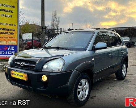 Сірий Хендай Туксон, об'ємом двигуна 2 л та пробігом 281 тис. км за 7200 $, фото 1 на Automoto.ua