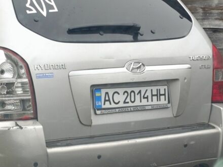 Серый Хендай Туксон, объемом двигателя 2 л и пробегом 1 тыс. км за 708 $, фото 1 на Automoto.ua