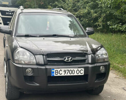 Сірий Хендай Туксон, об'ємом двигуна 1.99 л та пробігом 263 тис. км за 6800 $, фото 1 на Automoto.ua