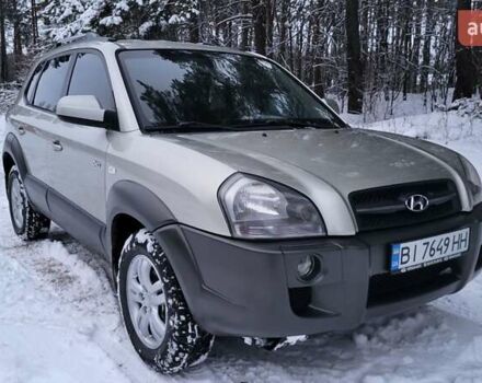 Сірий Хендай Туксон, об'ємом двигуна 2 л та пробігом 211 тис. км за 8200 $, фото 1 на Automoto.ua