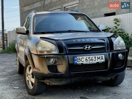 Хендай Туксон 2007 в Новояворовск на Automoto.ua Серый Хендай Туксон, объемом двигателя 2 л и пробегом 192 тыс. км за 6500 $, фото 1 на Automoto.ua