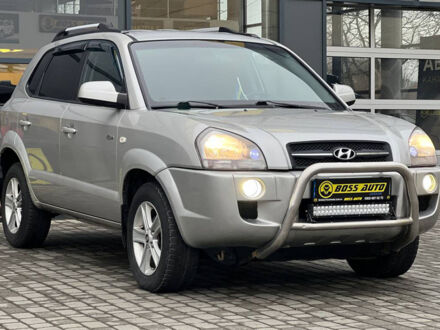 Хендай Туксон 2007 в Ивано-Франковске на Automoto.ua Серый Хендай Туксон, объемом двигателя 2 л и пробегом 301 тыс. км за 7500 $, фото 1 на Automoto.ua