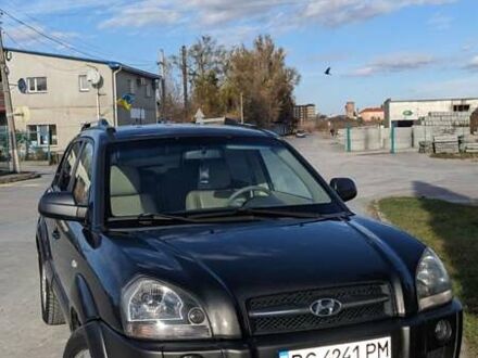 Хендай Туксон 2007 в Ивано-Франковске на Automoto.ua Серый Хендай Туксон, объемом двигателя 2 л и пробегом 260 тыс. км за 7950 $, фото 1 на Automoto.ua