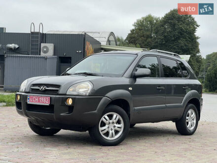 Хендай Туксон 2007 в Калуше на Automoto.ua Серый Хендай Туксон, объемом двигателя 2 л и пробегом 182 тыс. км за 7600 $, фото 1 на Automoto.ua