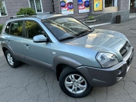 Хендай Туксон 2007 в Полтаве на Automoto.ua Серый Хендай Туксон, объемом двигателя 2 л и пробегом 110 тыс. км за 11500 $, фото 1 на Automoto.ua