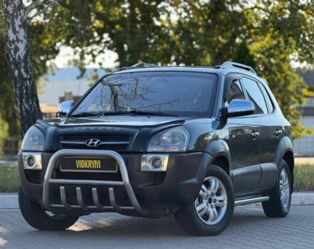 Сірий Хендай Туксон, об'ємом двигуна 2 л та пробігом 282 тис. км за 7450 $, фото 1 на Automoto.ua