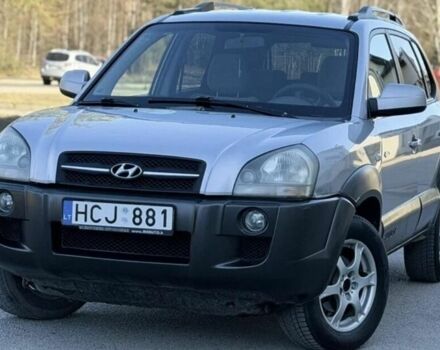 Сірий Хендай Туксон, об'ємом двигуна 2 л та пробігом 218 тис. км за 2947 $, фото 1 на Automoto.ua
