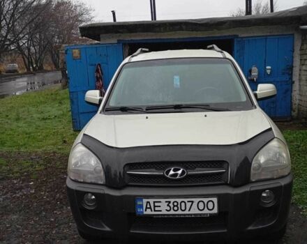Серый Хендай Туксон, объемом двигателя 2 л и пробегом 168 тыс. км за 7500 $, фото 1 на Automoto.ua
