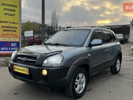 Сірий Хендай Туксон, об'ємом двигуна 1.98 л та пробігом 281 тис. км за 7200 $, фото 1 на Automoto.ua