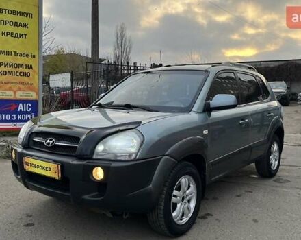 Сірий Хендай Туксон, об'ємом двигуна 1.98 л та пробігом 281 тис. км за 7200 $, фото 1 на Automoto.ua