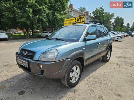 Сірий Хендай Туксон, об'ємом двигуна 1.98 л та пробігом 214 тис. км за 7800 $, фото 1 на Automoto.ua
