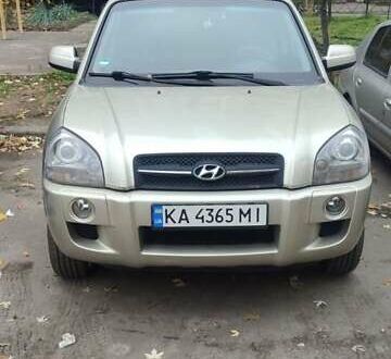 Серый Хендай Туксон, объемом двигателя 1.98 л и пробегом 169 тыс. км за 7500 $, фото 1 на Automoto.ua