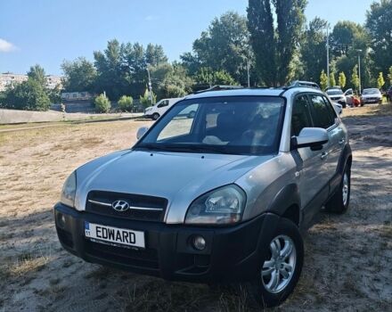 Сірий Хендай Туксон, об'ємом двигуна 1.98 л та пробігом 195 тис. км за 8500 $, фото 1 на Automoto.ua