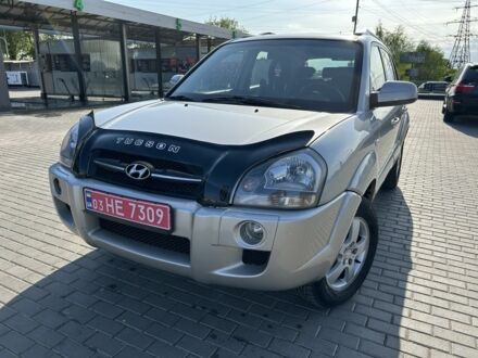 Хендай Туксон 2007 в Александрие на Automoto.ua Серый Хендай Туксон, объемом двигателя 2 л и пробегом 241 тыс. км за 7700 $, фото 1 на Automoto.ua
