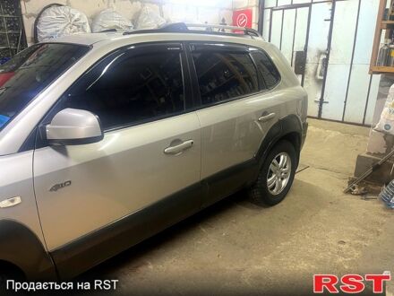 Сірий Хендай Туксон, об'ємом двигуна 2 л та пробігом 152 тис. км за 10000 $, фото 1 на Automoto.ua